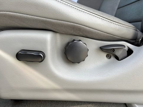 Used 2007 Ford F350 Lariat image 27