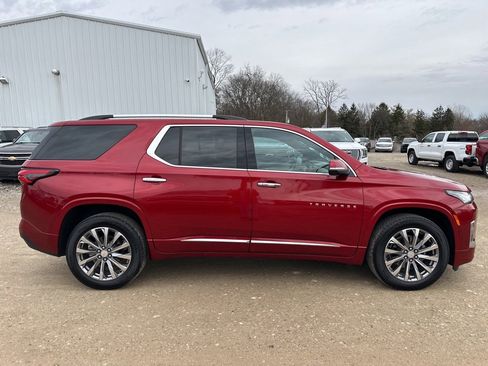 Used 2023 Chevrolet Traverse Premier image 7