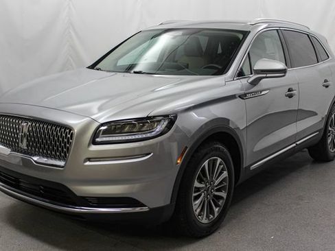 Used 2023 Lincoln Nautilus AWD w/ Premium Package image 5