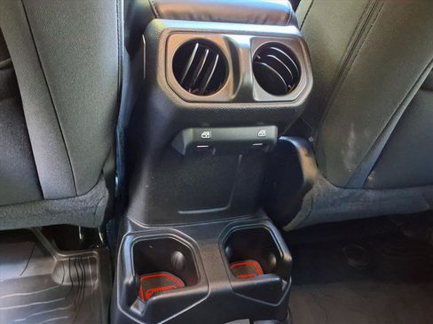 Used 2021 Jeep Wrangler Unlimited Sport image 24