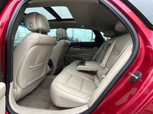 Used 2013 Cadillac XTS Premium image 39