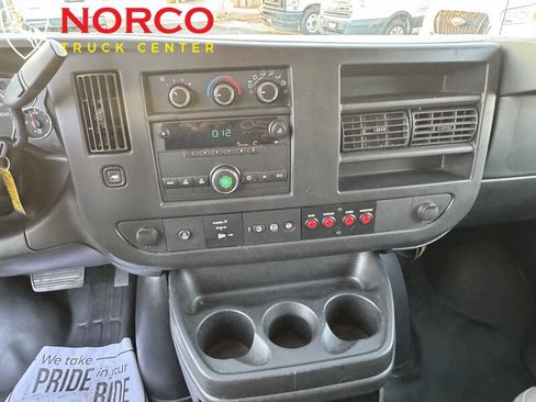 Used 2014 Chevrolet Express 2500 image 20