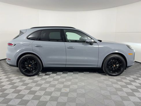 Certified 2026 Porsche Cayenne image 8