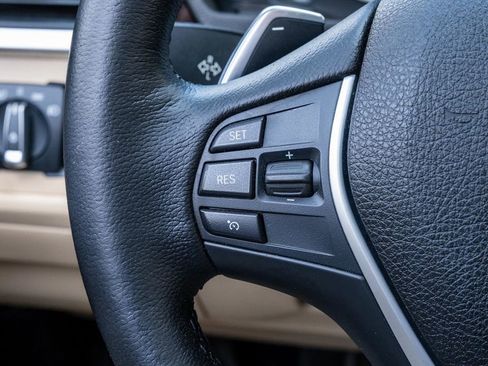 Used 2018 BMW 330i xDrive Sedan w/ Convenience Package AWD/4WD image 22