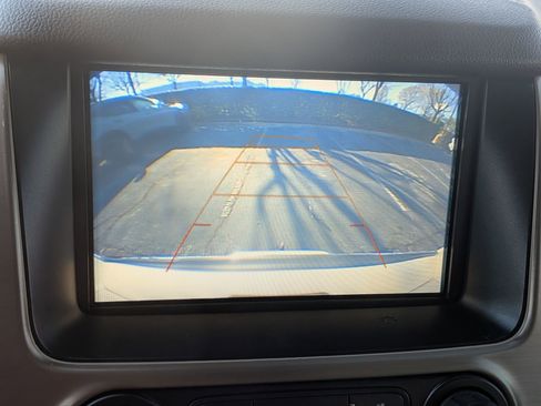 Used 2020 GMC Yukon Denali w/ Denali Premium Package image 29