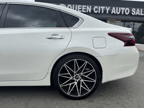 Used 2018 Nissan Altima 2.5 SR w/ SR Special Edition FWD image 19