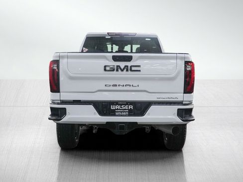 Used 2025 GMC Sierra 3500 Denali Ultimate AWD/4WD image 4