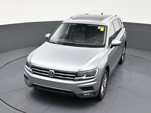 Used 2021 Volkswagen Tiguan SEL FWD image 19