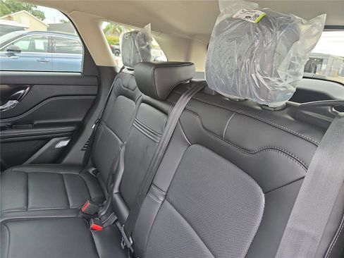 New 2026 Lincoln Corsair Reserve FWD image 11