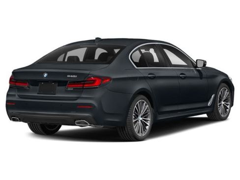 Used 2023 BMW 540i w/ M Sport Package RWD image 2