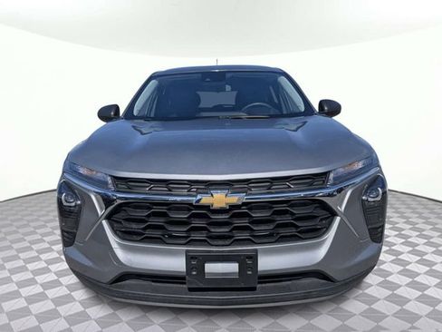 Used 2024 Chevrolet Trax LS FWD image 8