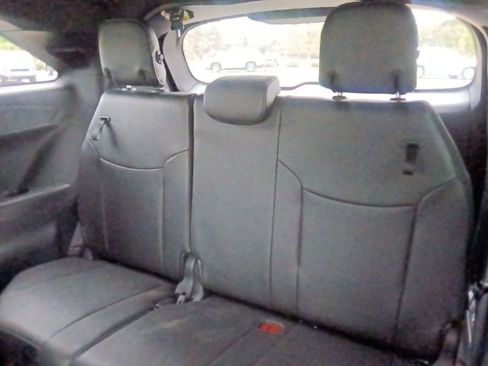 Used 2025 Toyota Sienna Platinum AWD/4WD image 29