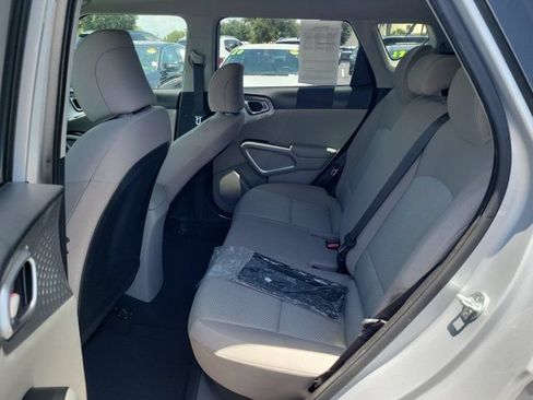 Used 2020 Kia Soul LX FWD image 11