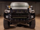 Used 2018 Toyota Tacoma Limited image 2