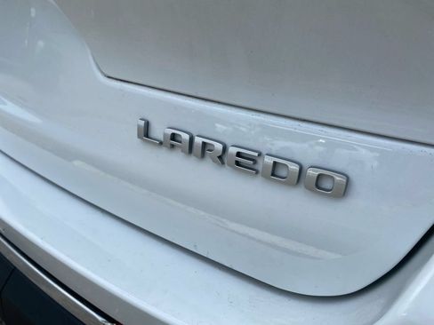 Used 2025 Jeep Grand Cherokee L Laredo RWD image 30