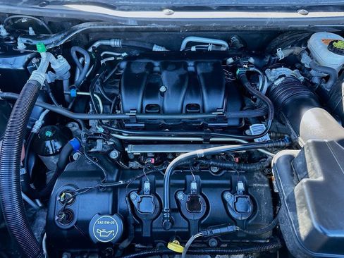 Used 2019 Ford Explorer XLT w/ Equipment Group 202A image 29