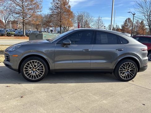 Used 2021 Porsche Cayenne Base image 10