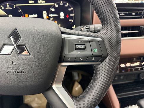 New 2026 Mitsubishi Outlander SEL image 35