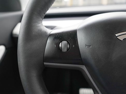 Used 2022 Tesla Model Y Performance AWD/4WD image 26