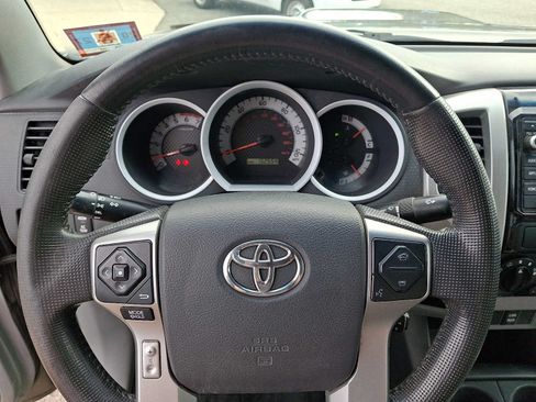 Used 2014 Toyota Tacoma 4x4 Double Cab w/ TRD Sport Package image 17