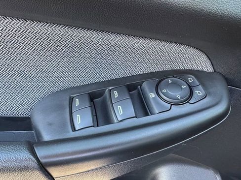 Certified 2025 Chevrolet TrailBlazer LS FWD image 25