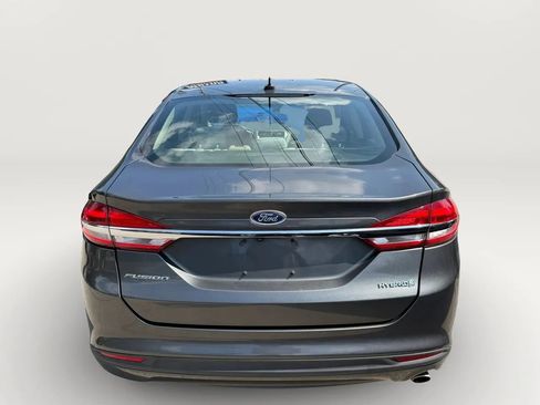 Used 2017 Ford Fusion S FWD image 4