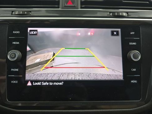 Used 2023 Volkswagen Tiguan SE FWD image 27