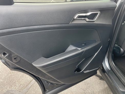 Used 2023 Kia Sportage LX image 21