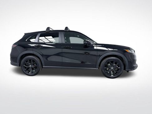 Used 2023 Honda HR-V Sport image 2