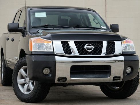 Used 2012 Nissan Titan SV w/ SV Value Truck Pkg AWD/4WD image 2
