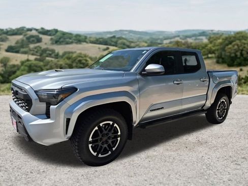Used 2024 Toyota Tacoma TRD Sport RWD image 3