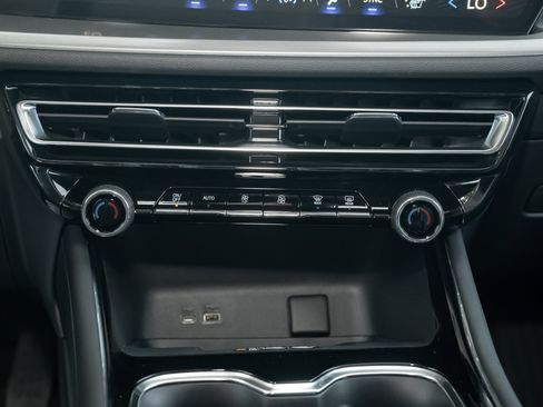 New 2026 Chevrolet Traverse LT w/ Driver Confidence Package image 28