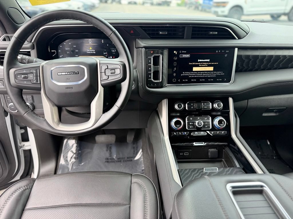 Used 2024 GMC Yukon Denali AWD/4WD image 12