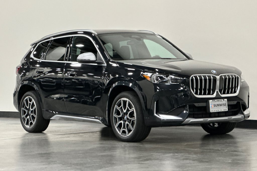 Certified 2023 BMW X1 xDrive28i w/ Convenience Package AWD/4WD image 2