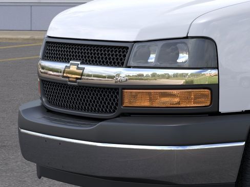 New 2026 Chevrolet Express 2500 RWD image 16