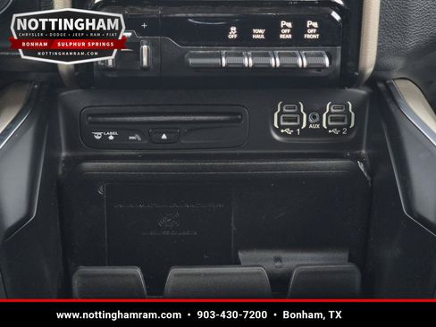Used 2019 RAM 1500 Laramie AWD/4WD image 16