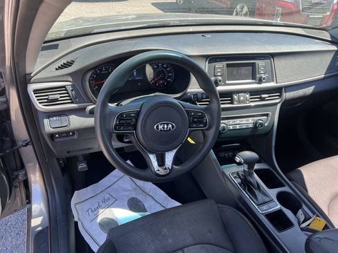 Used 2016 Kia Optima LX FWD image 11