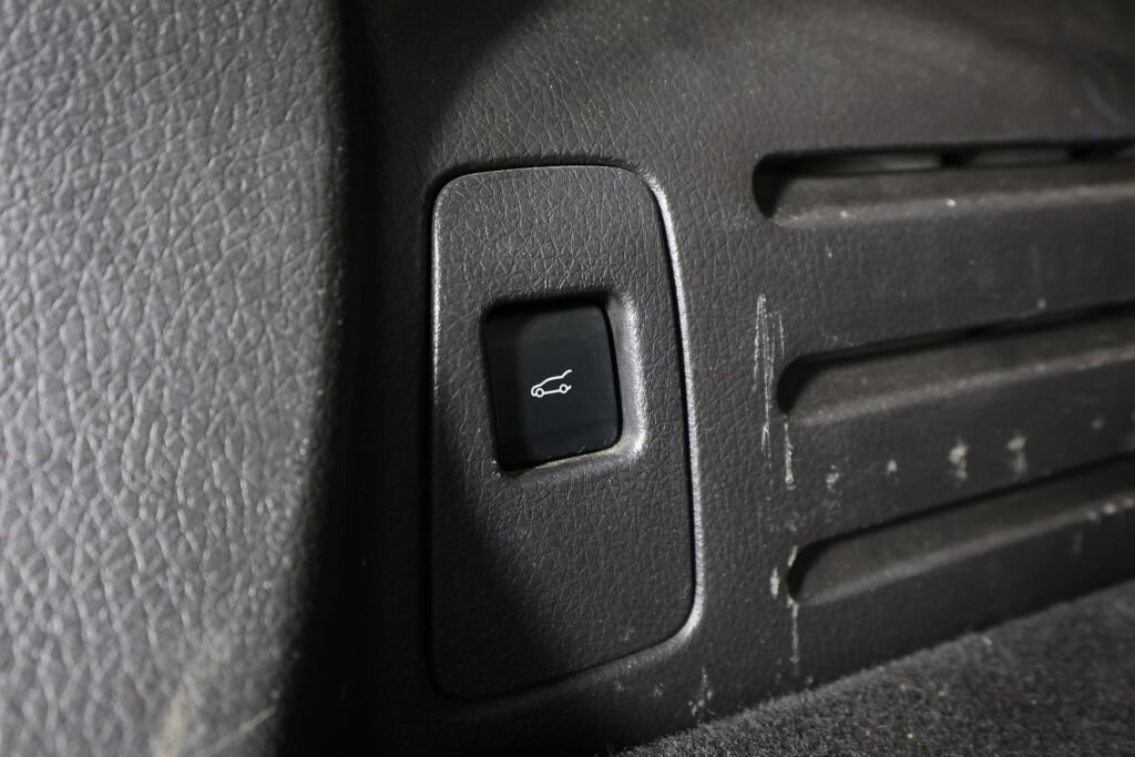 Used 2013 Ford Edge SEL AWD/4WD image 19