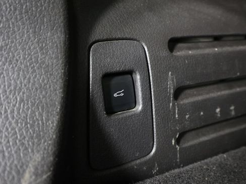 Used 2013 Ford Edge SEL AWD/4WD image 19