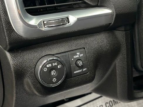 Used 2016 GMC Acadia SLT image 18