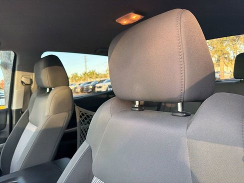 Used 2016 Toyota Tundra SR5 image 10