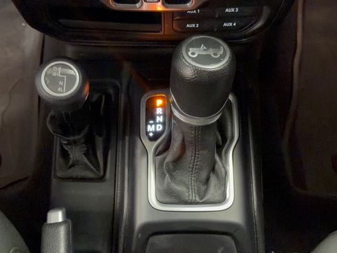 Used 2018 Jeep Wrangler Unlimited Sport S AWD/4WD image 21