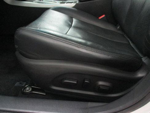 Used 2015 Nissan Altima 2.5 SL w/ Moonroof Package image 18