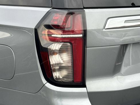 Certified 2023 Chevrolet Suburban Premier image 28