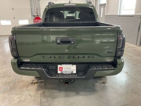 Used 2022 Toyota Tacoma TRD Off-Road image 5