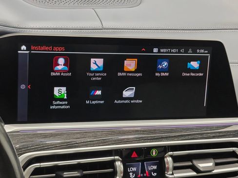 Used 2022 BMW X7 xDrive40i w/ M Sport Package AWD/4WD image 57