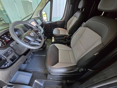 Used 2025 RAM ProMaster 1500 FWD image 18