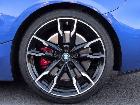 Used 2025 BMW Z4 M40i w/ Premium Package image 15