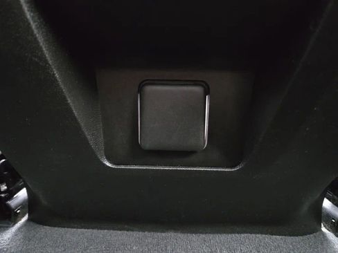 Used 2021 Chevrolet Suburban LS AWD/4WD image 29