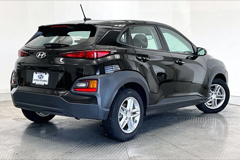Used 2020 Hyundai Kona SE w/ Cargo Package FWD image 2